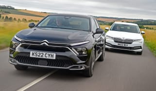 Citroen C5 X vs Skoda Superb - both cars front tracking